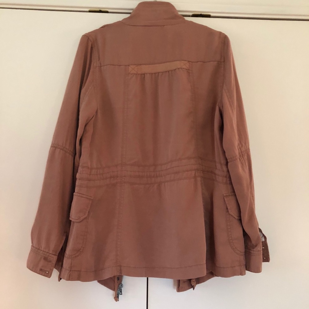 Anorak - Picture 2 of 5